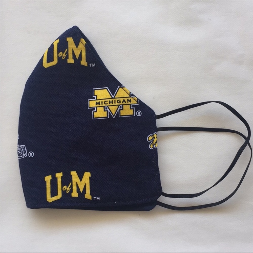 U of M face mask